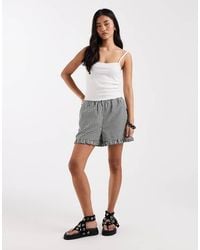 New Look - Frill Gingham Shorts - Lyst