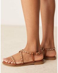 Glamorous - Sandalias Planas Con Tachuelas De -Marrón - Lyst