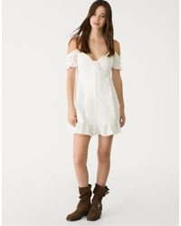 Stradivarius - Vestito Corto Morbido Ricamato - Lyst