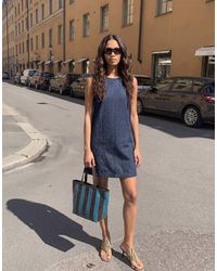 Vero Moda - Mouwloze Rechtvallende Denim Mini Jurk - Lyst