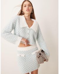The Frolic - Exclusivité - - gilet d'ensemble en maille duveteuse avec boutons à strass, col et surpiqûres en losanges - Lyst