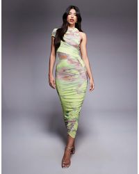 ASOS - Robe mi-longue froncée en tulle avec encolure asymétrique et épaules dénuées - imprimé fleuri abstrait - Lyst