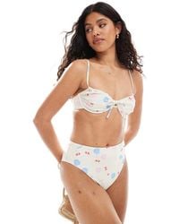 Pieces - Bikinibroekje Met Hoge Taille En Schelpprint, Deel Van Co-Ord Set - Lyst