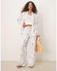 GANT - Pantalones Blanco Hueso De Pernera Ancha Con Estampado De Cadena Y Cordón Ajustable De (Parte De Un Conjunto) - Lyst