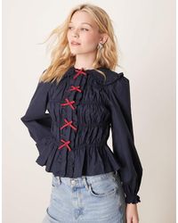 Glamorous - Top De Manga Larga Con Lazos Rojos En La Parte Delantera De Tejido Efecto Rugoso De - Lyst