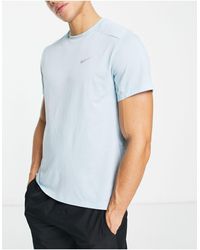 Nike - Camiseta run division - Lyst