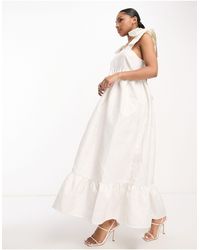 Pieces - Exclusive Bride To Be Tiered Jacquard Maxi Dress With Oversized Bow Cami Sleeves - Lyst