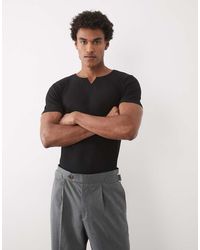 ASOS - T-Shirt Attillata Nera Elegante A Coste Con Intaglio Sul Collo - Lyst