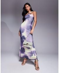 ASOS - – maxikleid mit kurzem neckholder, verdrehtem detail auf der rückseite und abstraktem muster - Lyst