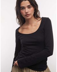 Monki - Top A Maniche Lunghe Con Scollo A Barchetta - Lyst