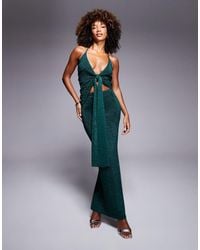 Wanderdoll - Conjunto Verde De Falda Larga Y Top Con Cuello Halter Y Detalle Anudado En La Parte Delantera Gizelle De - Lyst