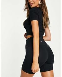 Nike - Nike Yoga Dri-fit High-waisted 7-inch Shorts - Lyst