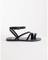 SEQWL - Strappy Flat Sandals With Toe Embellishment - Lyst