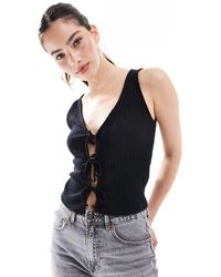 New Look - Top De Tirantes Con Lazadas Delanteras De Punto Liso De - Lyst