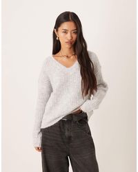 Vila - Fluffy Knitted V Neck Oversized Jumper - Lyst