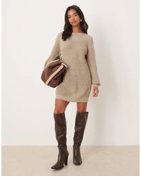 JDY Petite - Robe pull courte côtelée à encolure large - beige - Lyst