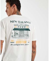 New Balance - Camiseta Gráfica Blanca 'Grab A Bite Boston' - Lyst