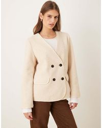 Vila - Jack Van Teddy Fleece Met Knopen - Lyst