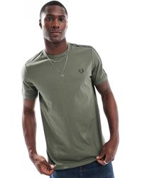 Fred Perry - Camiseta Caqui Con Ribete De Cinta En Contraste De - Lyst