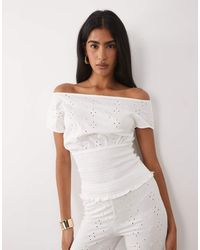 ASOS - Gesmokte Top Met Blote Schouders En Broderie - Lyst