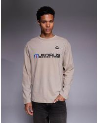 ASOS - Camiseta Beis Texturizada De Manga Larga Y Corte Holgado Con Estampado Gráfico De Texto Deportivo De Tejido Grueso De -Neutro - Lyst