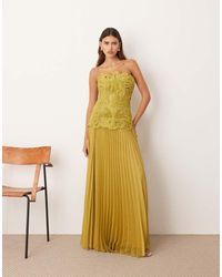 ARRANGE - Vestito Lungo A Fascia Oliva Con Gonna A Pieghe E Motivo Astratto - Lyst