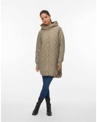 Vero Moda - Hayle gerippter gesteppter kapuzenmantel mit 3/4-ärmeln - Lyst
