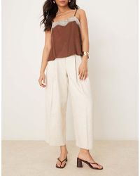 ASOS - Pantalones De Sastre Capri De Pernera Ancha Con Patrón De Espiga Y Pinzas De -Neutro - Lyst