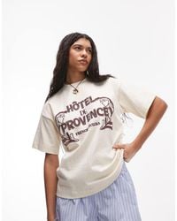 TOPSHOP - T-Shirt Oversize Color Avorio Con Stampa "Hotel De Provence" Effetto Pizzo Sangallo - Lyst