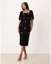 Hope & Ivy - Square Neck Embellished Velvet Midi Dress - Lyst