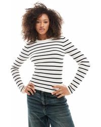 ONLY - Gebreide Top Met Lange Mouwen En Ronde Hals Met Marineblauwe Strepen - Lyst