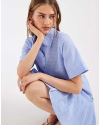 Pieces - Vestito Camicia Corto A Pieghe Con Vita Scesa E Bianco A Quadretti - Lyst