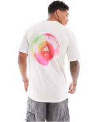 adidas Originals - Camiseta beis con estampado gráfico en la espalda "energized souls" - Lyst