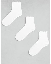 ASOS - Pack De 3 Pares De Calcetines Tobilleros Blancos Con Volante En El Borde De - Lyst