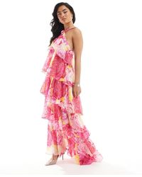 Vero Moda - Vestido Largo Rosa Fucsia Escalonado Con Cuello Halter, Detalle De Flor Y Estampado Floral Felicia De - Lyst