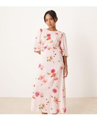 Nobody's Child Petite - Vestido Midi Con Estampado Floral Y Detalle De Volantes Felicia De - Lyst