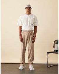 ASOS - Pantaloni Eleganti Dritti Effetto Lino Color Pietra Con Cinturini Regolabili Sui Lati E Pieghe Sul Davanti - Lyst