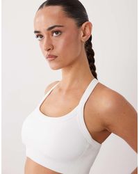 4505 - Sculpting Seamless Medium Support Convertible Strap Sports Bra - Lyst