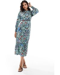 Hope & Ivy - Vestido Midi En Tonos Oscuros Con Estampado Floral Y Lazo En La Espalda De En Colaboración Con The William Morris Society - Lyst