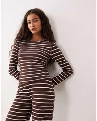ASOS - Camiseta Marrón A Rayas De Manga Larga Con Diseño Encogido De Canalé De (Parte De Un Conjunto) - Lyst