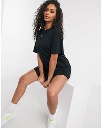 Vestidos Nike de mujer: hasta el 65 % de descuento en Lyst.com