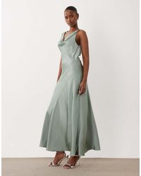 Vila - Vestido Largo Verde Grisáceo Con Cuello Halter Desbocado De Satén De - Lyst