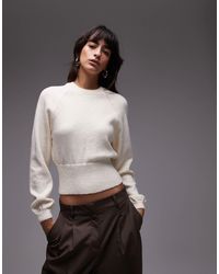 ASOS - Pull en maille duveteuse avec taille cintrée - écru - Lyst