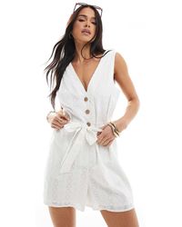 New Look - Tuta Corta Senza Maniche Bianca Ricamata - Lyst