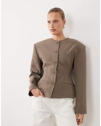 ASOS - Getailleerde Blazer Zonder Kraag Met Knoopsluiting - Lyst