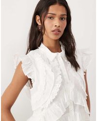 Y.A.S - Blusa Bianca Con Volant Oversize - Lyst