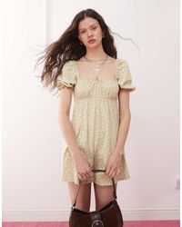 Miss Selfridge - Gesmokte Playsuit Met Pofmouwen - Lyst