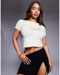 Kaiia - – exclusive –, knapp geschnittenes t-shirt aus baumwolle - Lyst