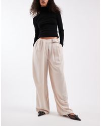 ASOS - Pantalones De Sastre De Pernera Ancha Con Pinzas Superpuestas Y Detalle De Cinturón De -Blanco - Lyst