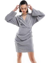 ASOS - Vestido Corto De Manga Larga Con Cuello Cruzado Y Detalle De Botones En La Falda De Tejido Efecto Lino De - Lyst